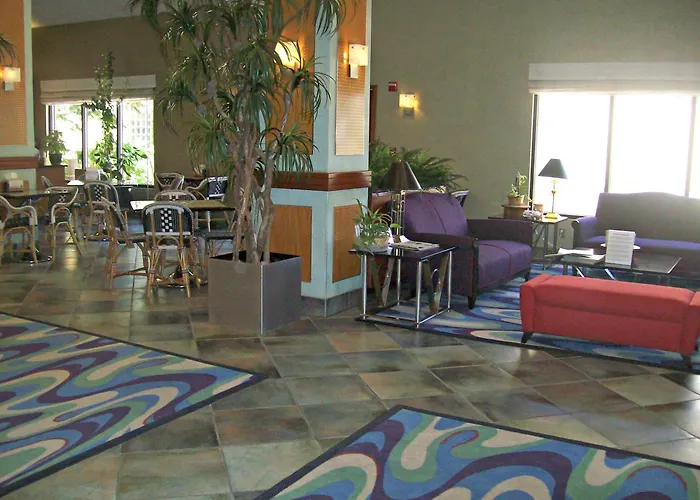 By Ihg Hotel