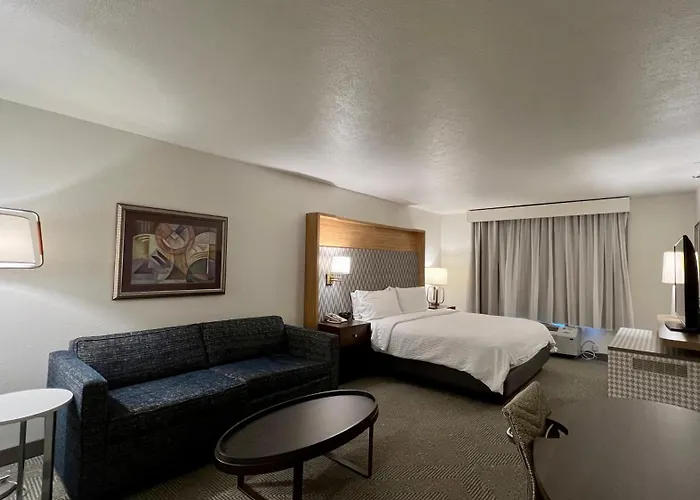 By Ihg Hotel