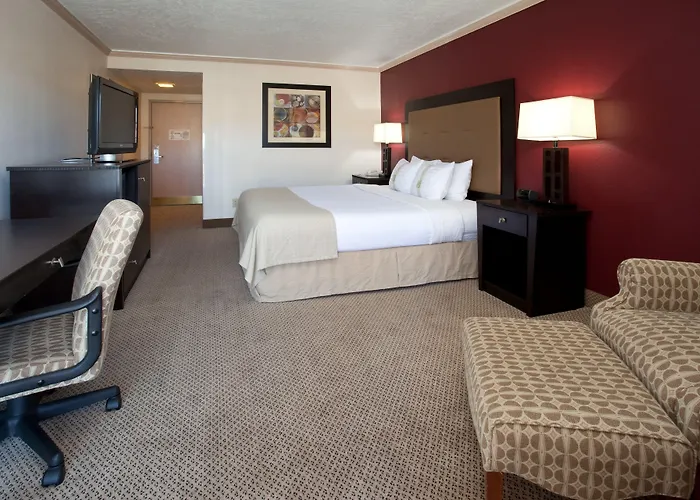 By Ihg Hotel