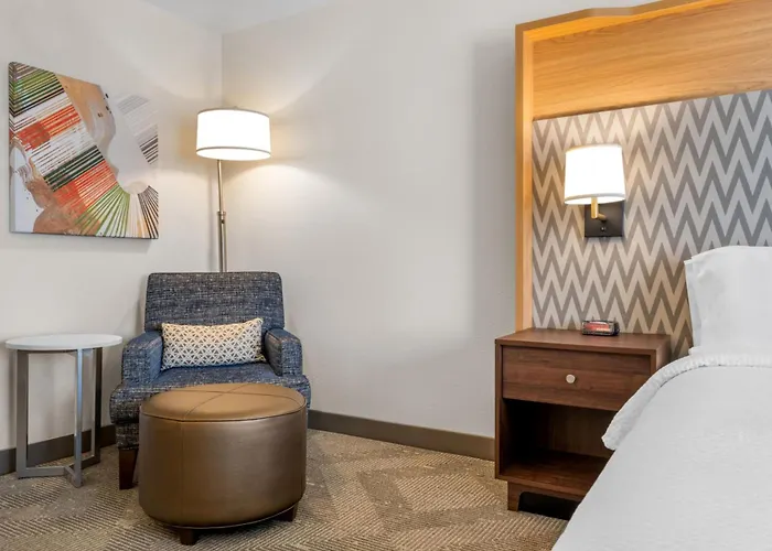 Hotel By Ihg