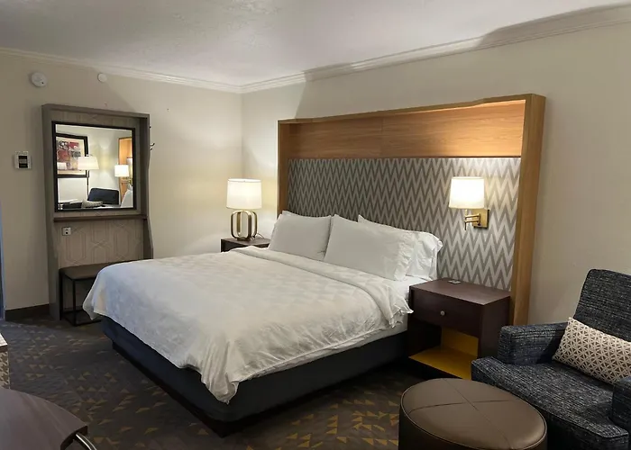 Hotel By Ihg