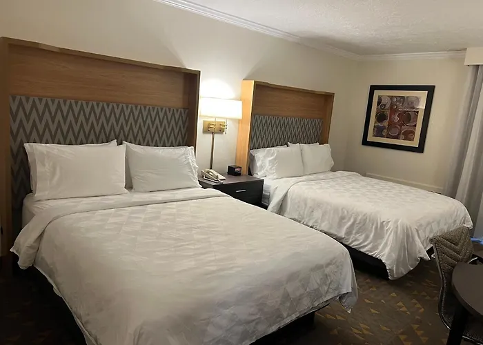 Hotel By Ihg 3*