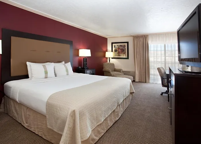 By Ihg